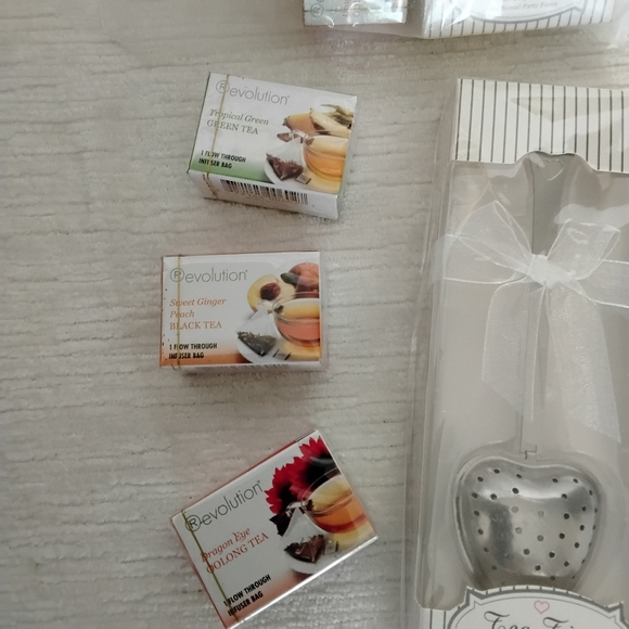 2 Tea Time Gift Sets with Heart Shaped Infuser And Three Teas - Picture 5 of 6
